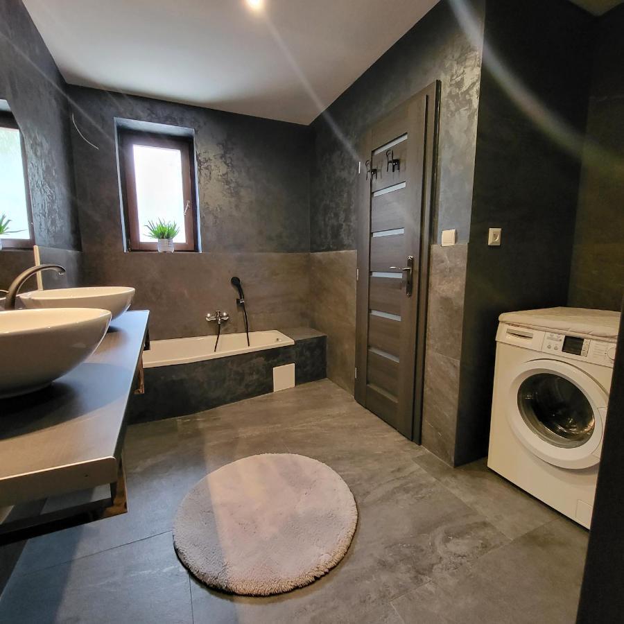 Oli Apartments Сенец Экстерьер фото